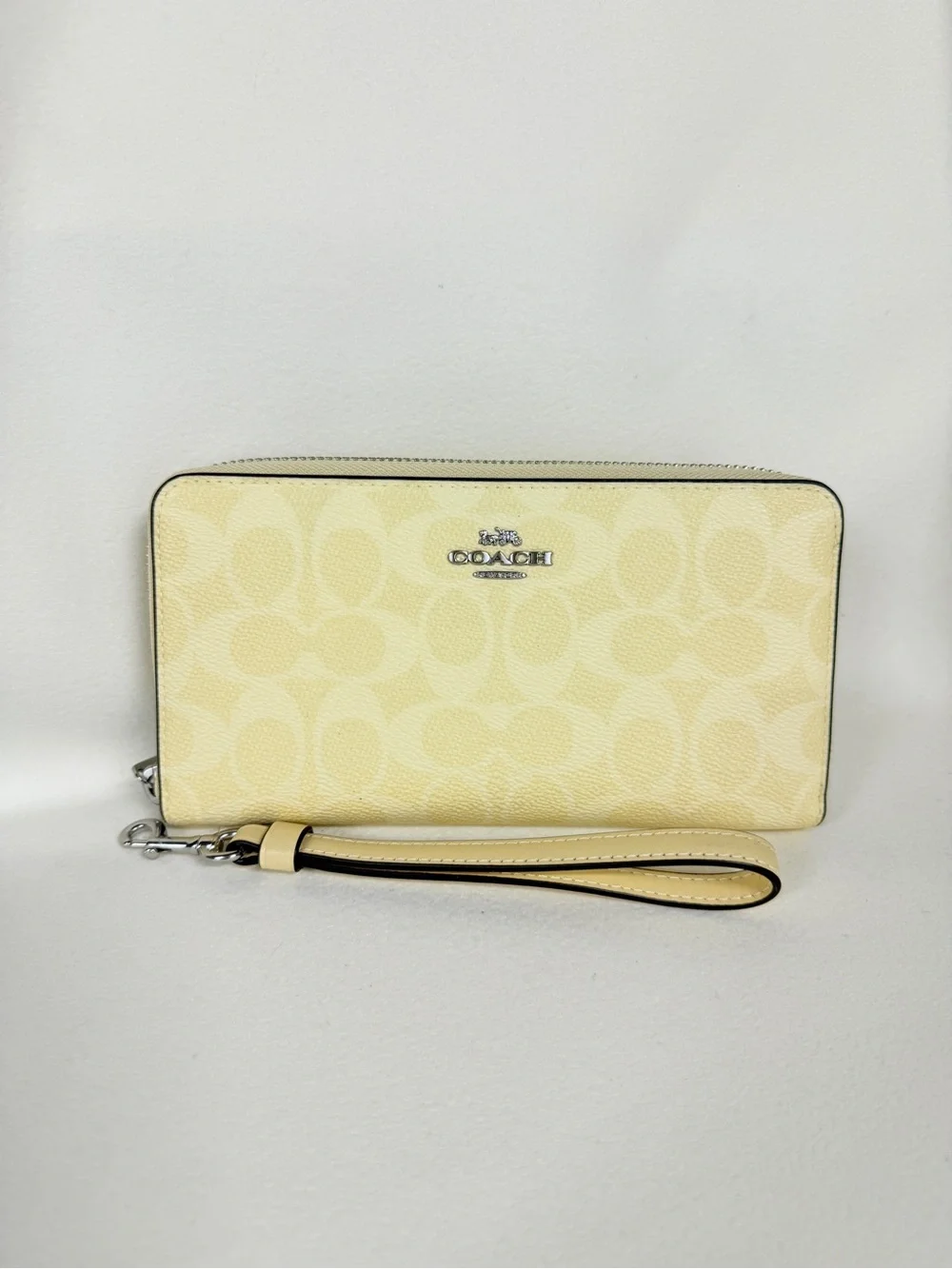 Coach Butter Yellow Long Zip Around Wallet In Signature Canvas Bag Purse cw778